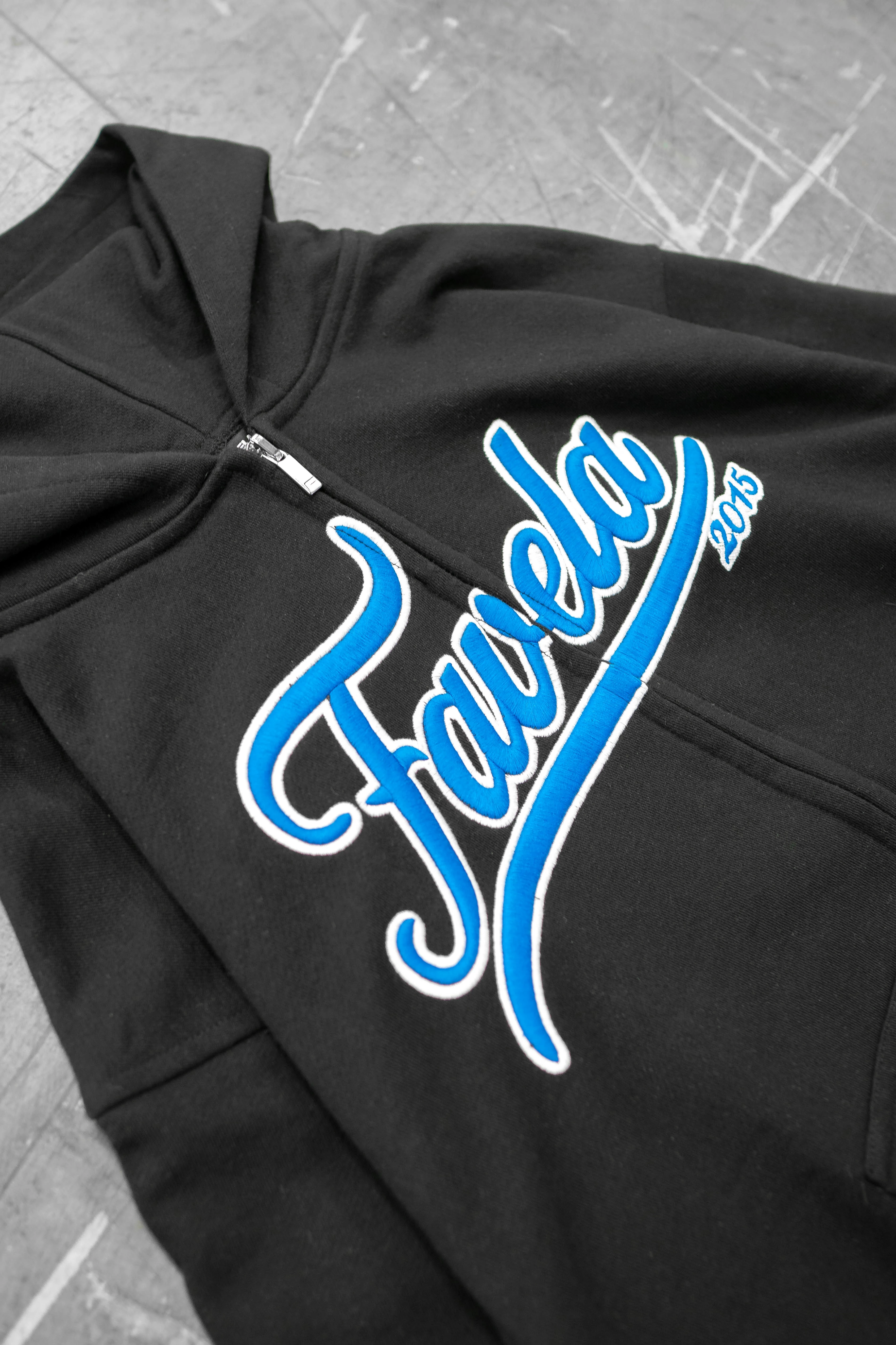 3D COLLEGE BLACK BLUE/WHITE FRONTZIP