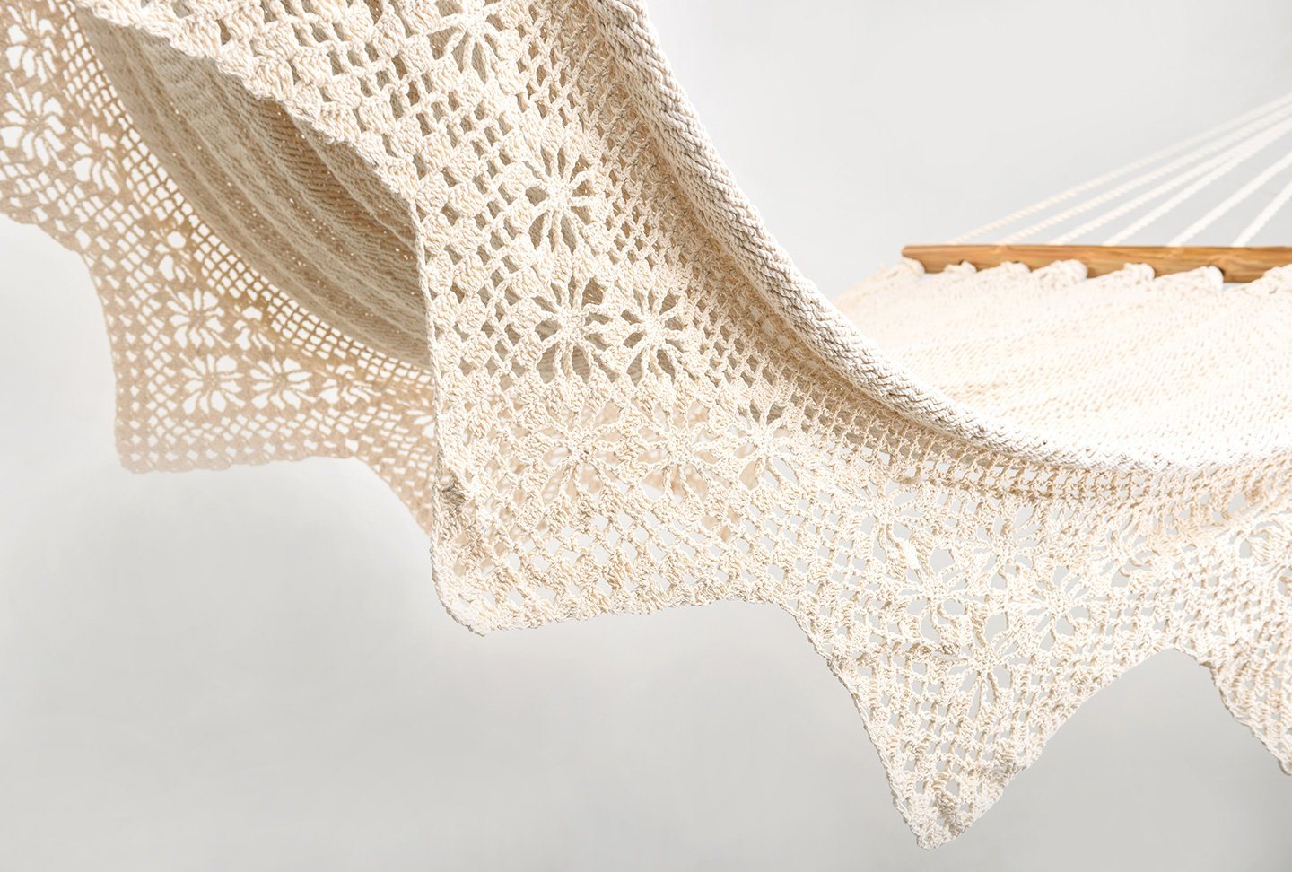 Boho Natural Cotton Hammock With Geometric Fringe (Wooden Bar)