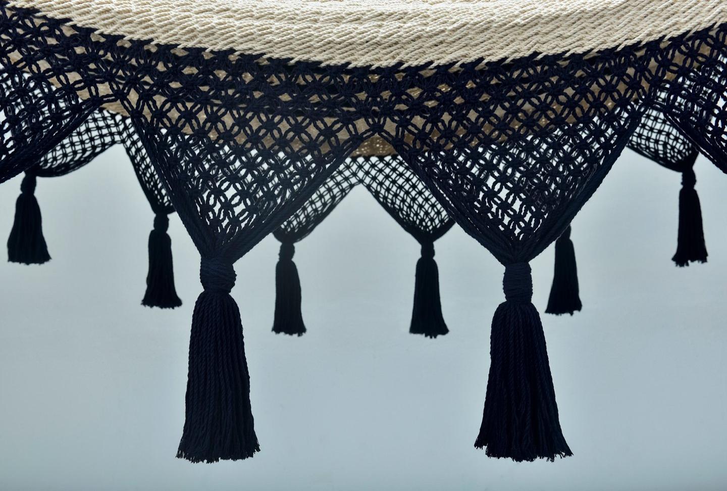 Colonial Navy Blue Cotton Hammock With Tassels (Wooden Bar)