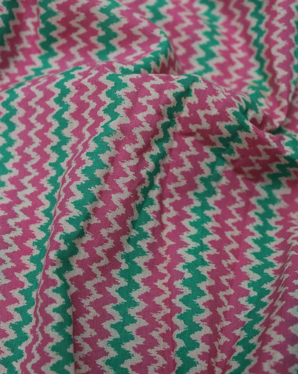 Cream Zig Zag Design Cotton Printed Fabric