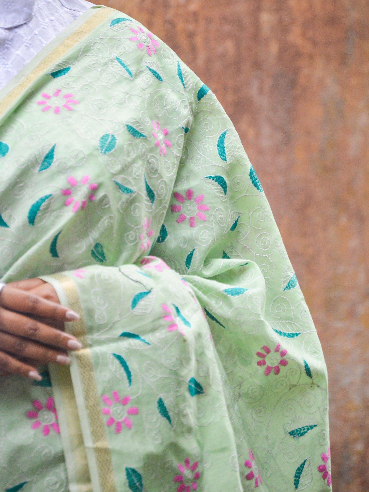 Kaisori Maheswari Kantha dupatta - Tillotoma