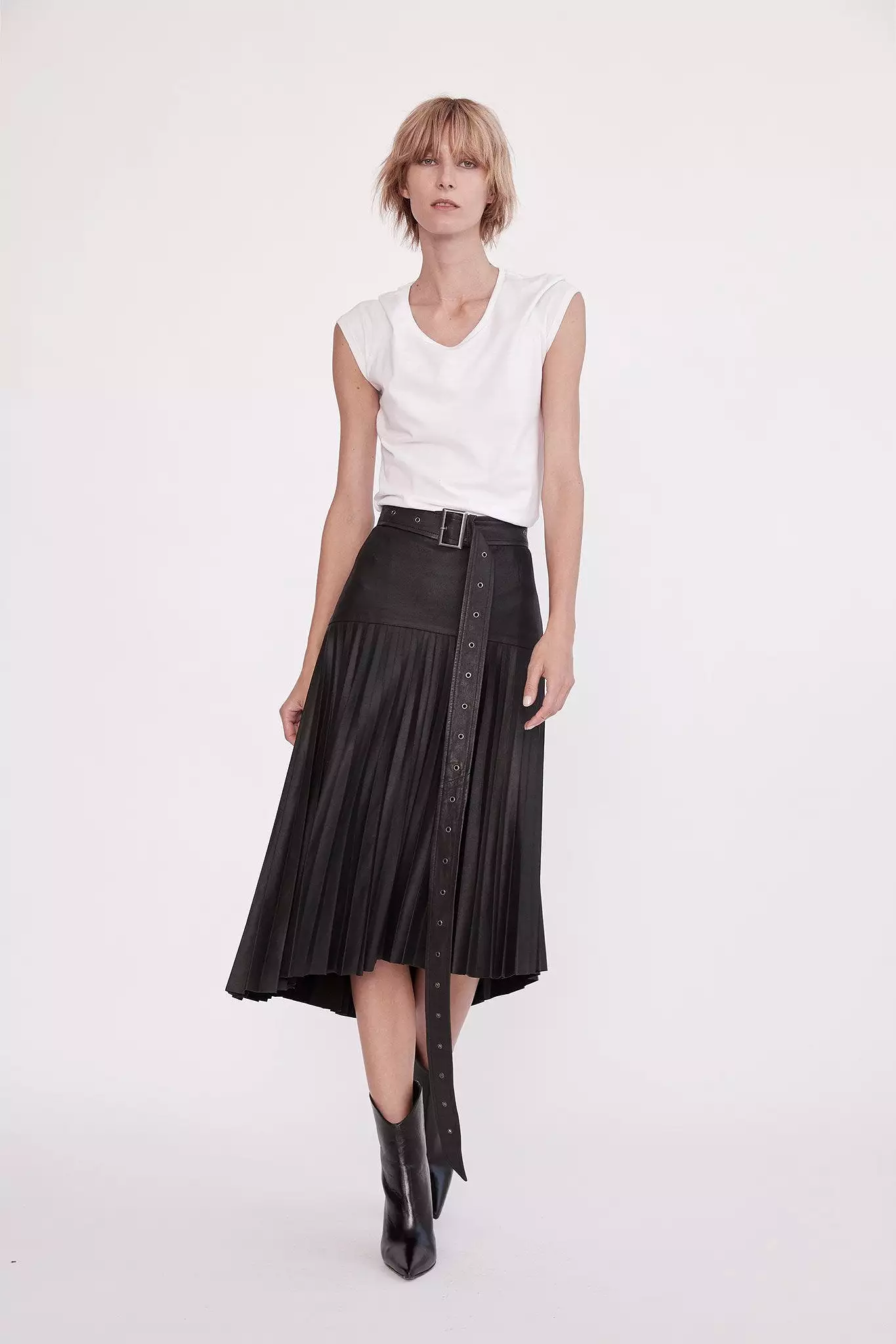 Park Avenue Pleated Skirt Black Leather