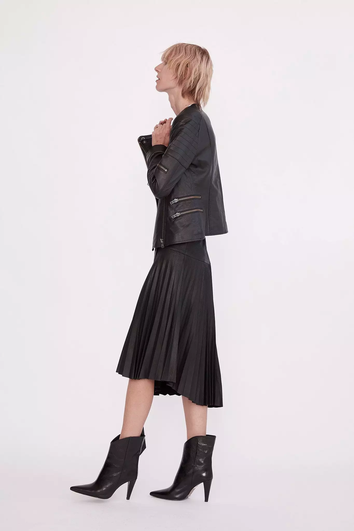 Park Avenue Pleated Skirt Black Leather