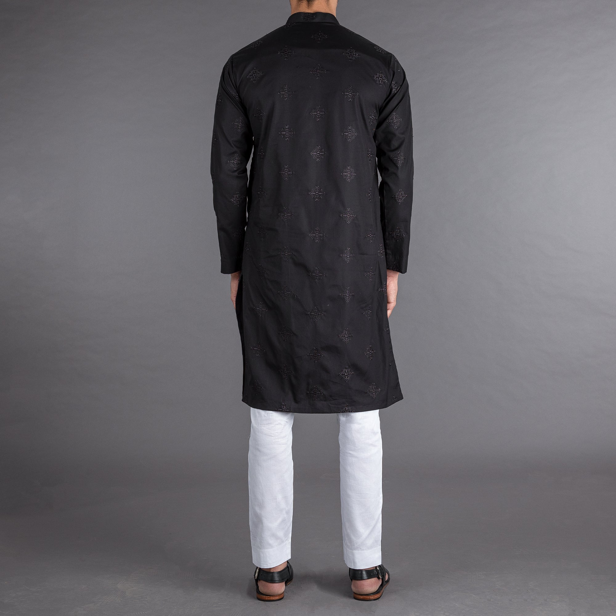 Riwaaj - Black Embroidered Kurta