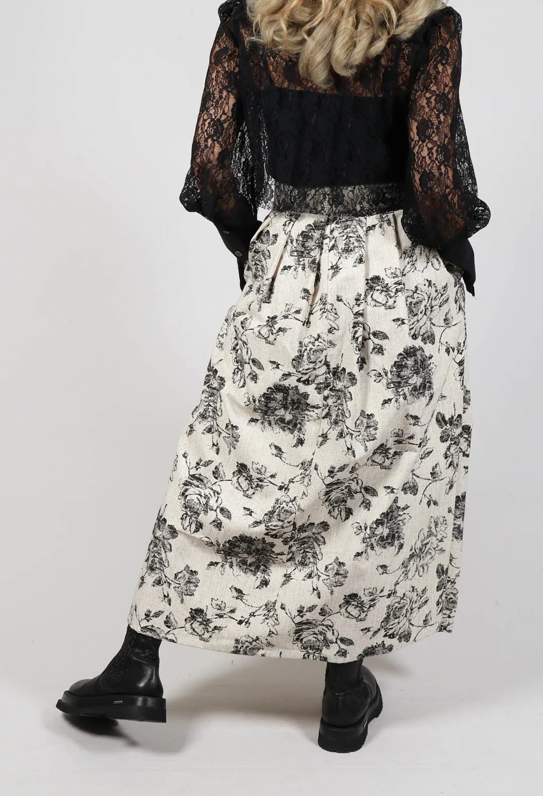 Soft Black Flower Pleated Skirt