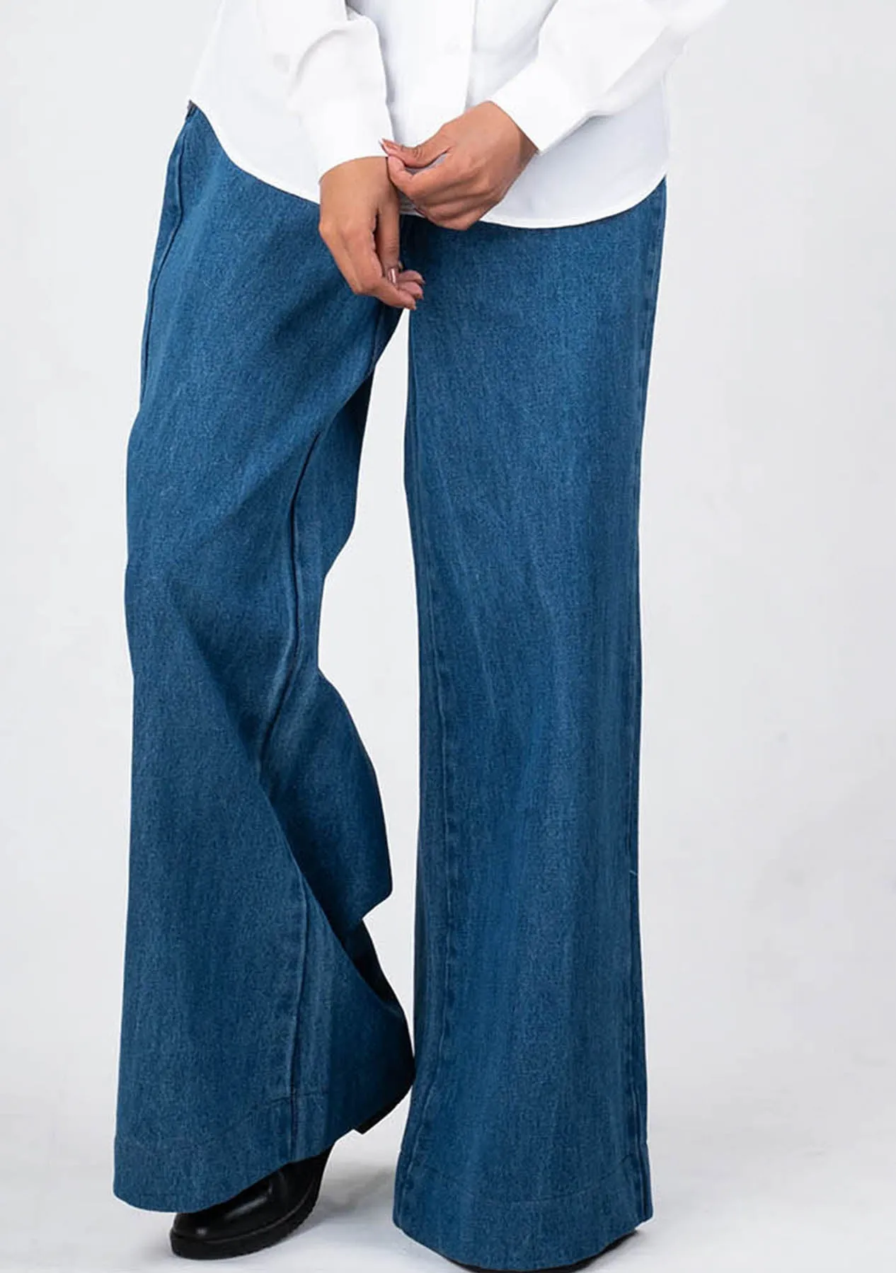 Wide Leg Bootcut Jean - blue