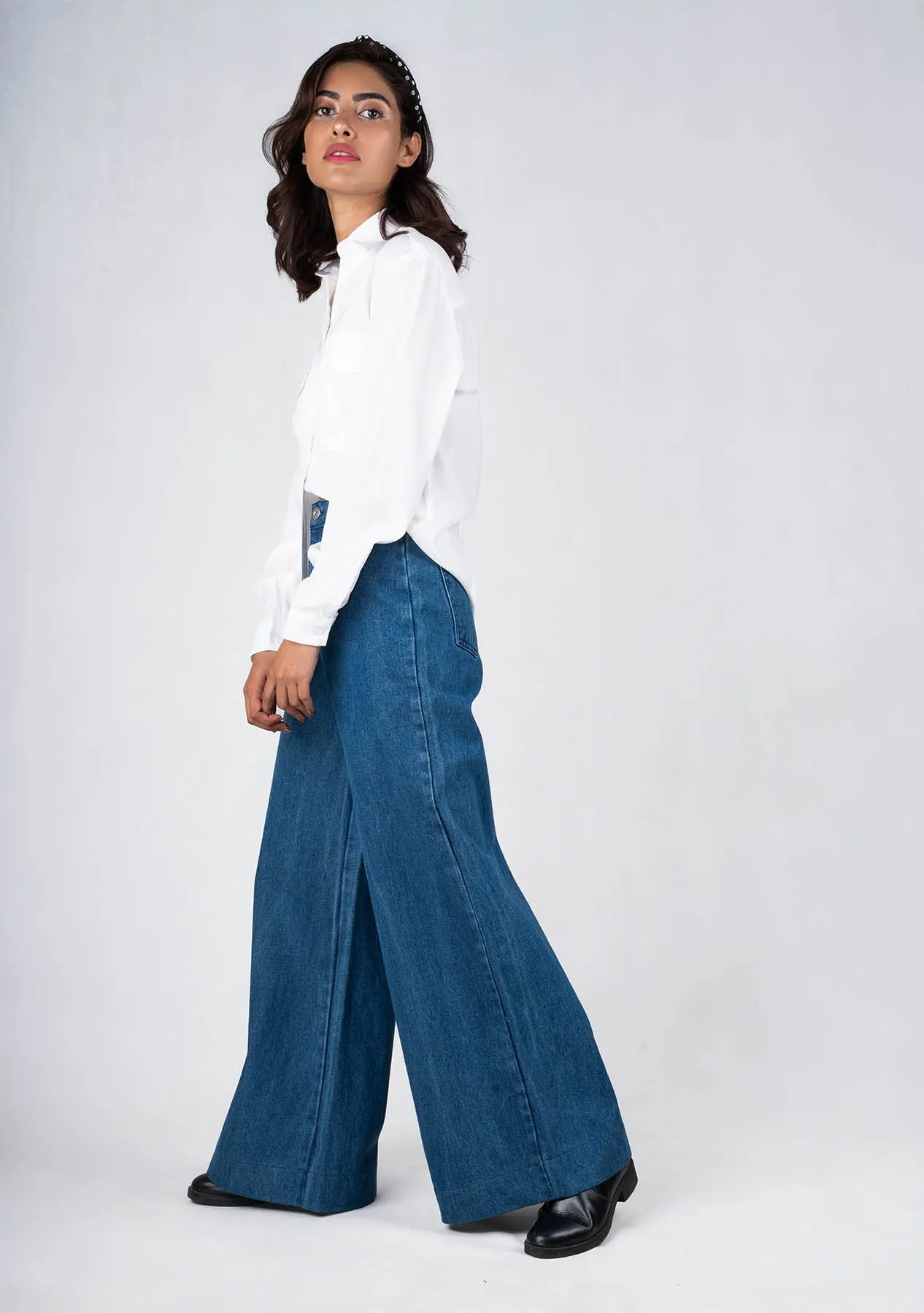 Wide Leg Bootcut Jean - blue